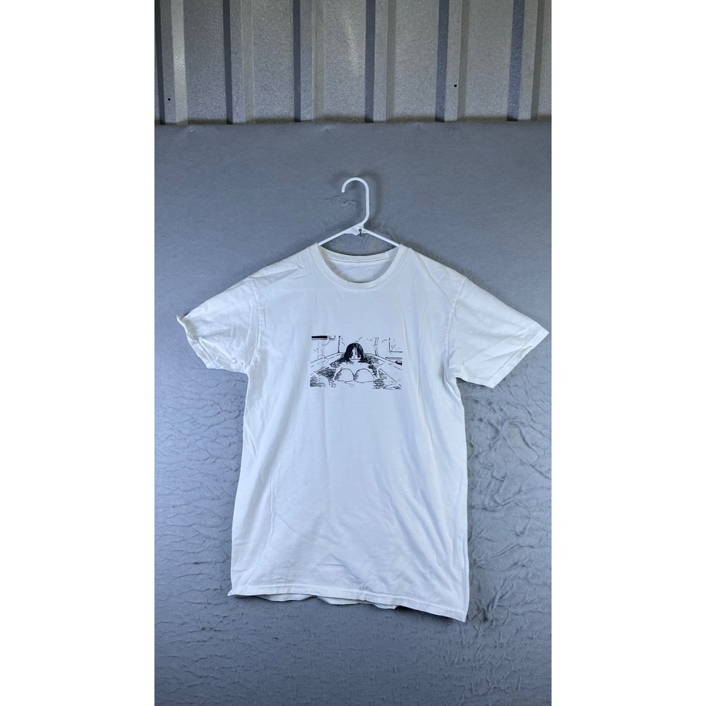 Unbranded Graphic T Shirt Mens S White Excellent Girl in Bathtub Anime Style